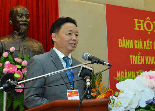 Ủy viên Dự khuyết BCH Trung ương Đảng - Thứ trưởng Bộ TN&MT Trần Hồng Hà phát biểu chỉ đạo hội nghị sáng 06/1