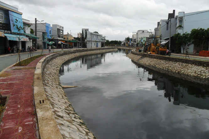 Công trình cải tạo Rạch Tham Tướng  (quận Ninh Kiều) là 1 trong số 62 công trình được cải tạo, nâng cấp thuộc Tiểu dự án nâng cấp đô thị TP. Cần Thơ giai đoạn 2012-2017