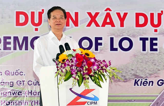 Thủ tướng Chính phủ Nguyễn Tấn Dũng phát lệnh khởi công dự án 