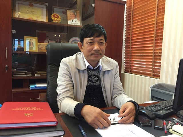 Chủ tịch UBND xã Long Hưng Phạm Văn Minh trao đổi với phóng viên Báo Tài nguyên và Môi trường