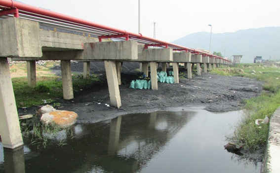 Cần có hồ lắng để hạn chế mức độ gây ô nhiễm từ bãi than Hoành Sơn hiện nay