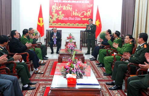 Phó Thủ tướng mong muốn lực lượng công an TP. Đà Nẵng tiếp tục xứng đáng là chỗ dựa vững chắc cho nhân dân.