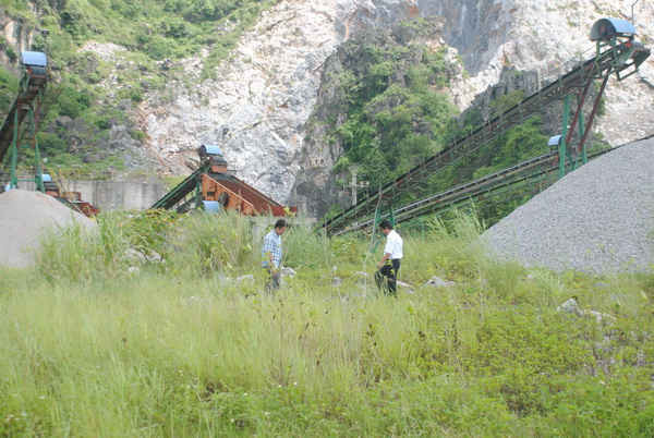 Khai thác đá huyện Kinh Môn không những tàn phá di tích mà làm biến mất đàn khỉ lông vàng