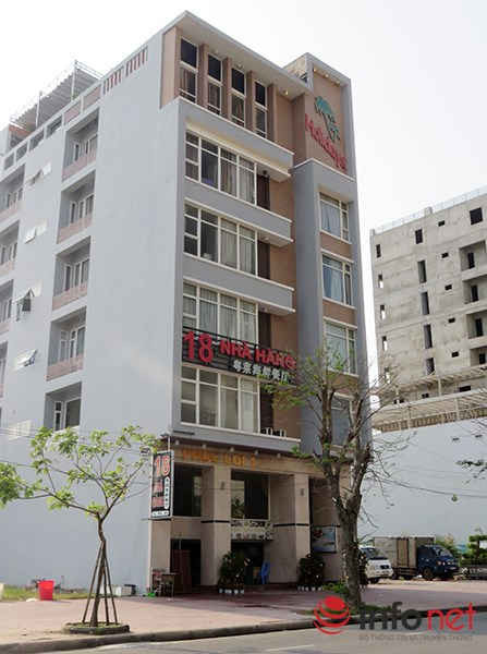 Tại ngôi nhà cao tầng từng là khách sạn VNHolidays trên đường Võ Nguyên Giáp chạy dọc ven biển Đà Nẵng…