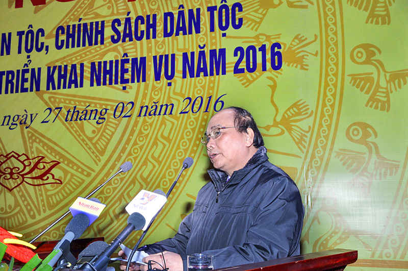 Phó Thủ tướng Chính phủ Nguyễn Xuân Phúc phát biểu chỉ đạo hội nghị 