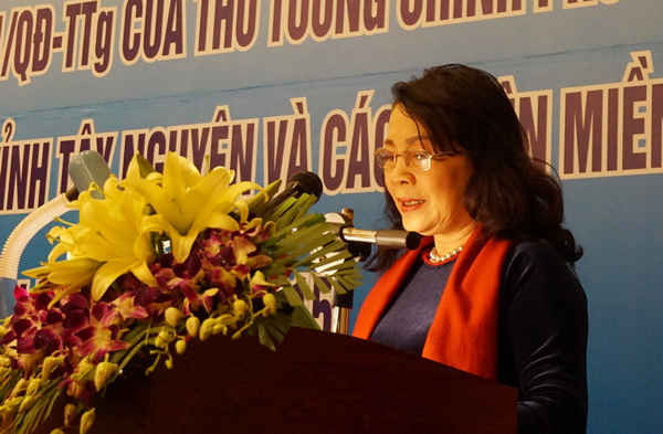 Thứ trưởng Bộ GD&ĐT Nguyễn Thị Nghĩa phát biểu tại Hội nghị