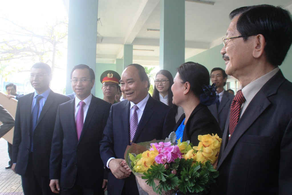 Phó Thủ tướng Thường trực Chính phủ Nguyễn Xuân Phúc làm việc tại TP. Đà Nẵng