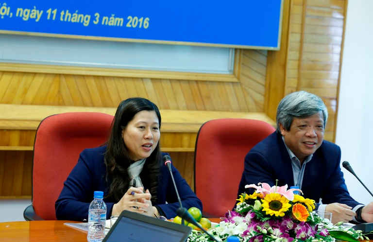 Thứ trưởng Nguyễn Linh Ngọc và Thứ trưởng Nguyễn Thị Phương Hoa chủ trì cuộc họp triển khai nhiệm vụ 2016 của Viện Khoa học Đo đạc và Bản đồ