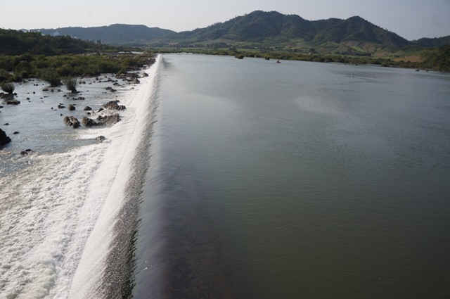 Đến thời điểm này, Hồ Đồng Cam (tỉnh Phú Yên) vẫn đầy nước, đảm bảo phục vụ cấp nước cho sản xuất và sinh hoạt