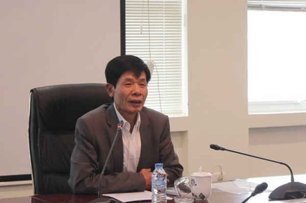 Thứ trưởng Bộ TN&MT Chu Phạm Ngọc Hiển phát biểu chỉ đạo tại cuộc họp. 