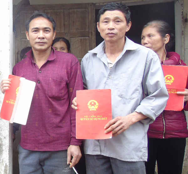 Trong khi sổ đỏ của người dân vẫn còn, UBND huyện Việt Yên đã đồng ý cho Doanh nghiệp thuê đất làm Dự án.