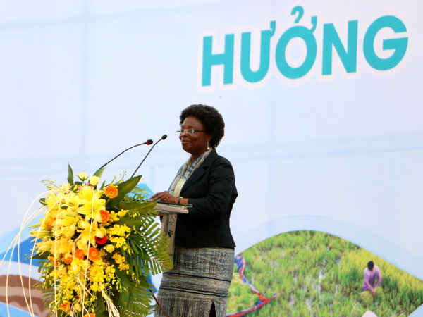 Bà Victoria Kwa Kwa, Giám đốc Ngân hàng Thế giới tại Việt Nam phát biểu tại buổi lễ