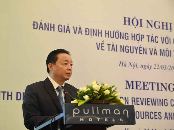 Ủy viên Trung ương Đảng - Thứ trưởng Bộ TN&MT Trần Hồng Hà phát biểu tại Hội nghị. 