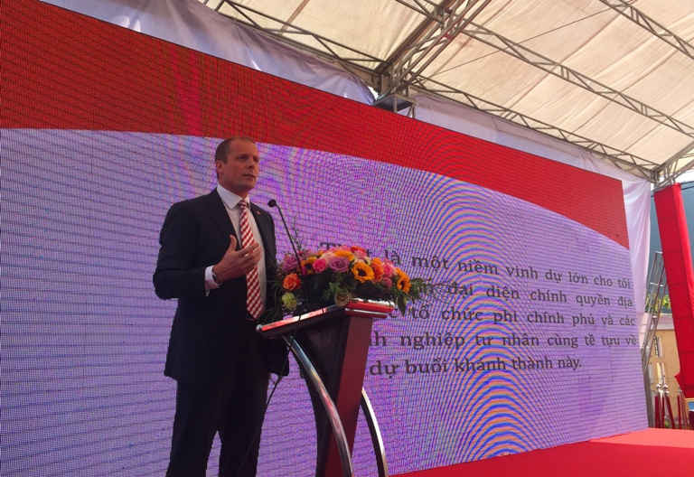 Ông Vamsi Mohan, Tổng Giám đốc Coca-Cola Việt Nam phát biểu tại buổi lễ