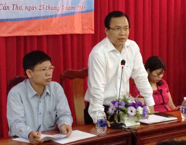 Ông Lê Ngọc Quyền, Giám đốc Đài Khí tượng Thủy văn khu vực Nam bộ phát biểu tại hội thảo.