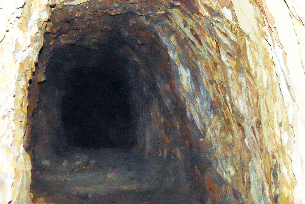 Bên trong đường hầm tại nhà ông Bríu Liếc
