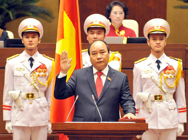Thủ tướng Chính phủ Nguyễn Xuân Phúc tuyên thệ nhậm chức trước Quốc hội. 