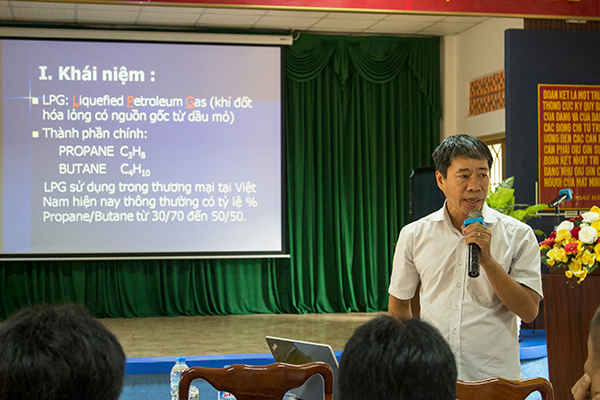 Phó phòng kỹ thuật PGC Sài Gòn – Giảng viên Dương Thành Bắc triển khai các nội dung tập huấn