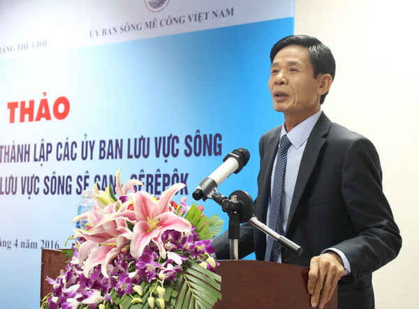 Thứ trưởng Bộ TN&MT Chu Phạm Ngọc Hiển phát biểu tại Hội thảo. 