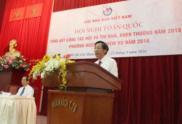 Ông Thuận Hữu, Chủ tịch Hội Nhà báo VN phát biểu khai mạc Hội nghị.