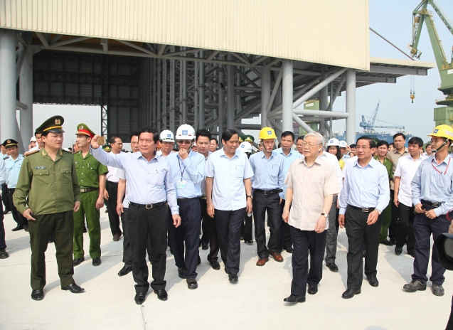 Tổng Bí thư Nguyễn Phú Trọng và đoàn công tác đã đến thăm một số công trình, nhà máy thuộc Dự án Khu liên hợp gang thép và Cảng nước sâu Sơn Dương Formosa Hà Tĩnh (FHS).