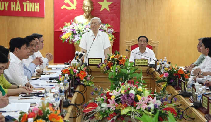 Tổng Bí thư Nguyễn Phú Trọng tại buổi làm việc với đội ngũ cán bộ chủ chốt của tỉnh Hà Tĩnh.