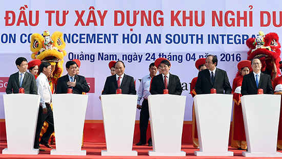 Thủ tướng Chính phủ Nguyễn Xuân Phúc cũng yêu cầu tỉnh Quảng Nam tiếp tục phát huy tốt hơn nữa việc cải thiện môi trường đầu tư, tạo điều kiện thuận lợi nhất cho doanh nghiệp và nhà đầu tư tới đầu tư
