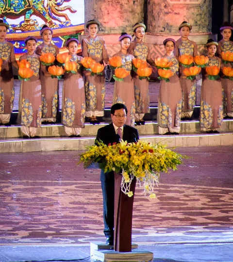 Phó Thủ tướng Chính phủ, Bộ trưởng Bộ Ngoại giao Phạm Bình Minh phát biểu tại lễ khai mạc Festival Huế 2016