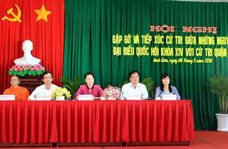 5 ứng cử viên ĐBQH khóa XIV tiếp xúc cử tri quận Ninh Kiều. 