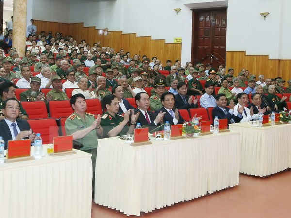 Chủ tịch nước Trần Đại Quang dự Lễ kỷ niệm 62 năm chiến thắng Điện Biên Phủ. (Ảnh: TTXVN)