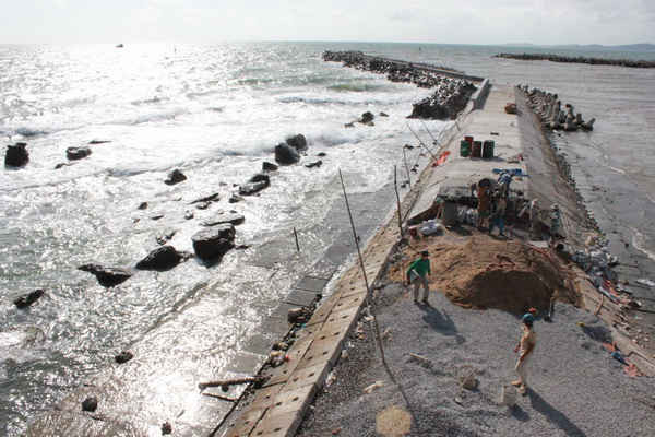 Đầu tư xây dựng cơ sở hạ tầng huyện đảo Phú Quốc để bảo vệ môi trường biển - Ảnh: Hoàng Hà 