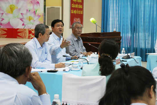 Bí thư Thành ủy TP HCM Đinh La Thăng làm việc với Huyện ủy Hóc Môn chiều 19 – 5