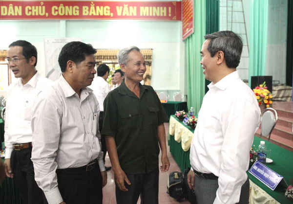 Ông Nguyễn Văn Bình gặp gỡ, tiếp xúc với cử tri 