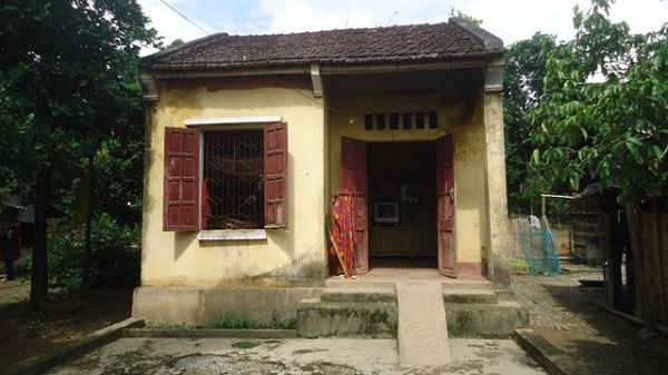 Ngôi nhà đơn sơ của người dân vùng tái định cư Xuân Hòa.