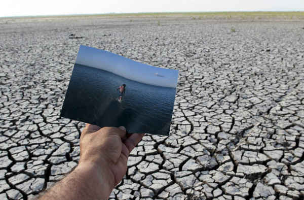 Bức ảnh vùng đầm phá Tisma ở Nicaragua vào năm 2008, trước khi hạn hán được đặt trên mặt đất khô cằn của khu đất ngập nước của vùng này. Ảnh: Oswaldo Rivas / Reuters / Reuters