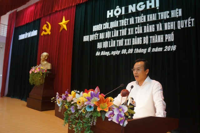 Ông Nguyễn Xuân Anh- Ủy viên Trung ương Đảng, Bí thư Thành ủy Đà Nẵng phát biểu tại Hội nghị