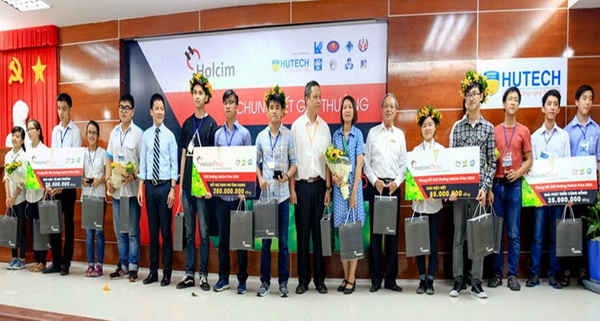 Trao giải Ứng dụng cho nhóm sinh viên Đại học Kiến trúc Hà Nội và các nhóm sinh viên đoạt giải cao cuộc thi