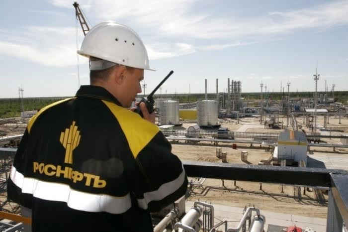 Theo hợp đồng, từ nay tới năm 2040, Rosneft sẽ cung cấp cho Việt Nam lượng dầu lên tới 96 triệu tấn. 