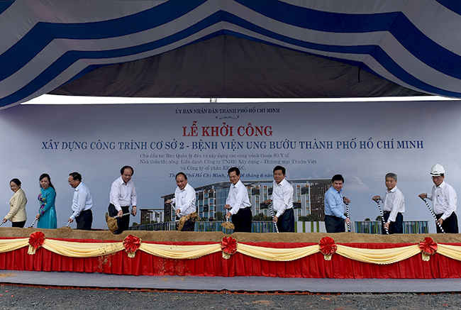 Thủ tướng Nguyễn Xuân Phúc dự lễ khởi công xây dựng công trình Cơ sở 2 Bệnh viện Ung bướu TP. HCM.