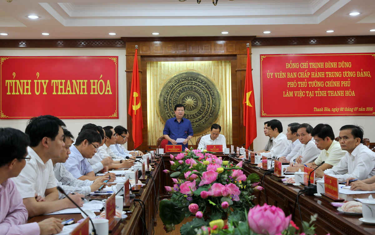 Trong buổi làm việc với lãnh đạo tỉnh Thanh Hóa, Phó Thủ tướng Trịnh Đình Dũng lưu ý lãnh đạo tỉnh và Ban Quản lý KKT Nghi Sơn phải đặc biệt quan tâm vấn đề môi trường do đây là KKT có diện tích sử dụng đất, mặt nước lớn.