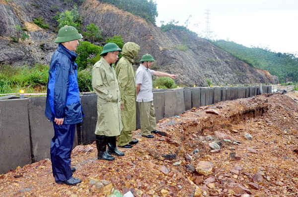lãnh đạo tỉnh Quảng Ninh chỉ đạo khắc phục sạt lở do mưa lũ