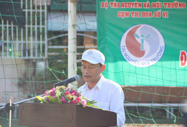 Ông Bùi Thanh Lam (Giám đốc Sở TN&MT Đắk Lắk, Cụm trưởng Cụm thi đua só VI) phát biểu khai mạc Hội thao. 