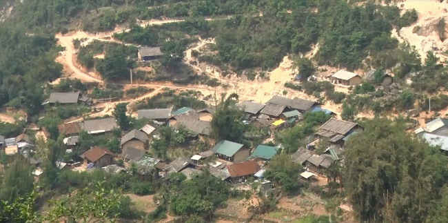 Khu dân cư xã Tung Qua Lìn huyện Phong Thổ, Lai Châu nằm trong vùng nguy cơ sạt lở