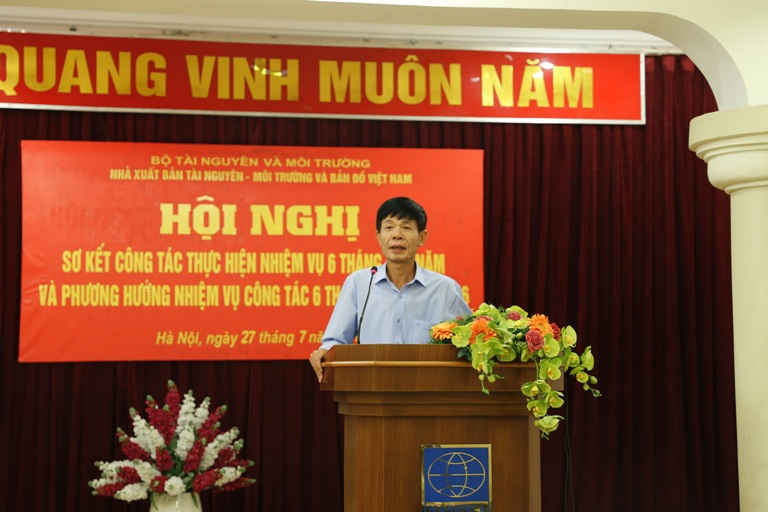 Thứ trưởng Bộ TN&MT Chu Phạm Ngọc Hiển phát biểu chỉ đạo tại hội nghị