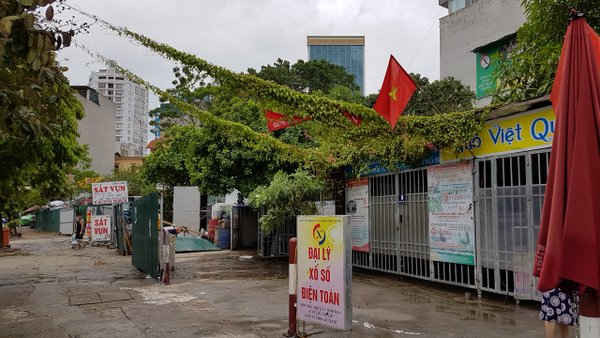 Dải đất của 20 hộ dân nằm tại mặt tiền đường Mễ Trì Thượng được thu hồi để cho Cty Phú Hòa thuê làm Dự án