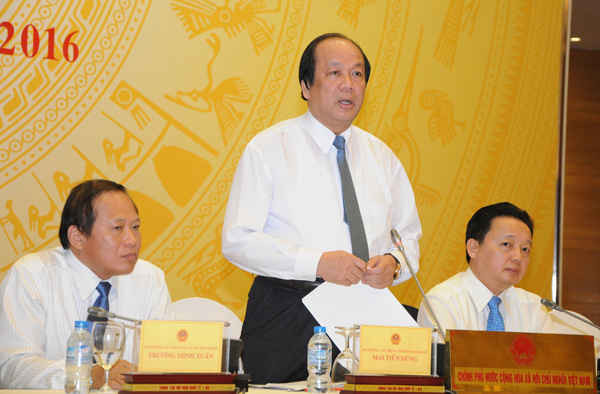 Bộ trưởng Chủ nhiệm VPCP Mai Tiến Dũng phát biểu tại buổi họp báo tối 2/8. Ảnh: Việt Hùng