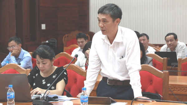 Ông Lâm Tứ Toàn – Giám đốc Sở Xây dựng tỉnh Đắk Lắk giải trình thông tin báo chí nêu tại buổi họp báo chiều ngày 2/8/2016.