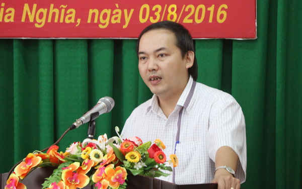 Ông Võ Văn Minh – Phó chủ tịch UBND huyện Đắk Mil, tỉnh Đắk Nông trả lời câu hỏi của PV Báo Tài nguyên và Môi trường tại buổi họp báo.
