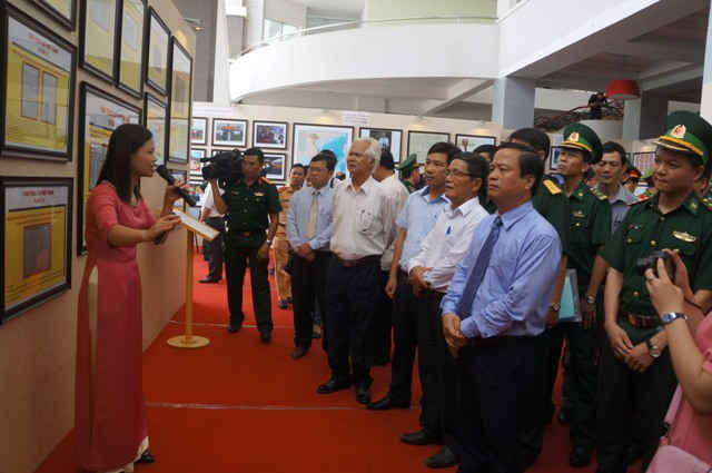 Thuyết minh tại triển lãm như một minh chứng hùng hồn của dân tộc Việt nam trong việc bảo vệ và khẳng định chủ quyền của Việt Nam đối với hai quần đảo Hoàng Sa và Trường Sa thông qua các tư liệu lịch sử được công bố