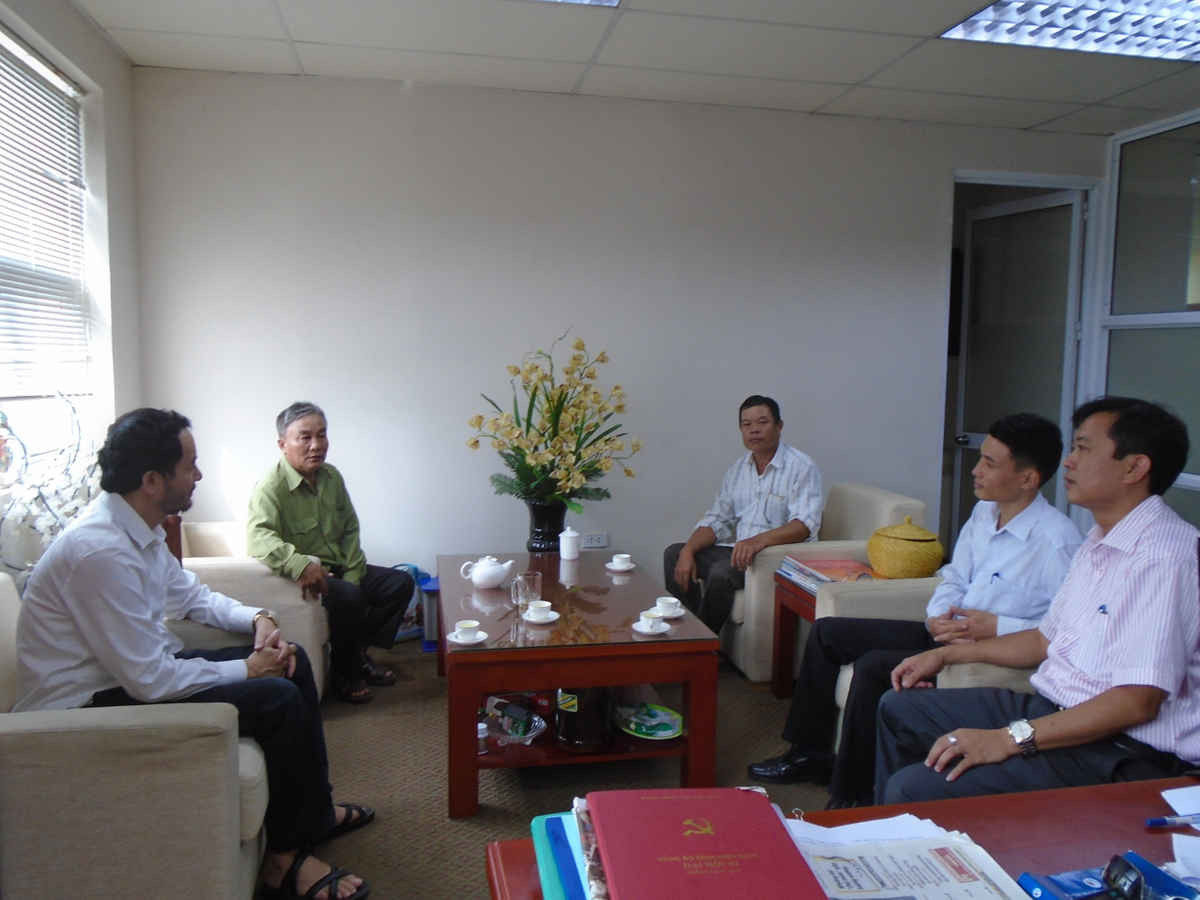 Đại diện người dân 2 xã của huyện Tiên Lãng lên Hà Nội để cảm ơn Báo TN&MT đã thông tin, phản ánh trung thực những bức xúc ở cơ sở